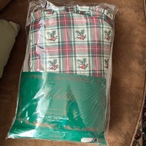 Christmas Nobility evergreen Dobby 60x102” oval cotton  tablecloth